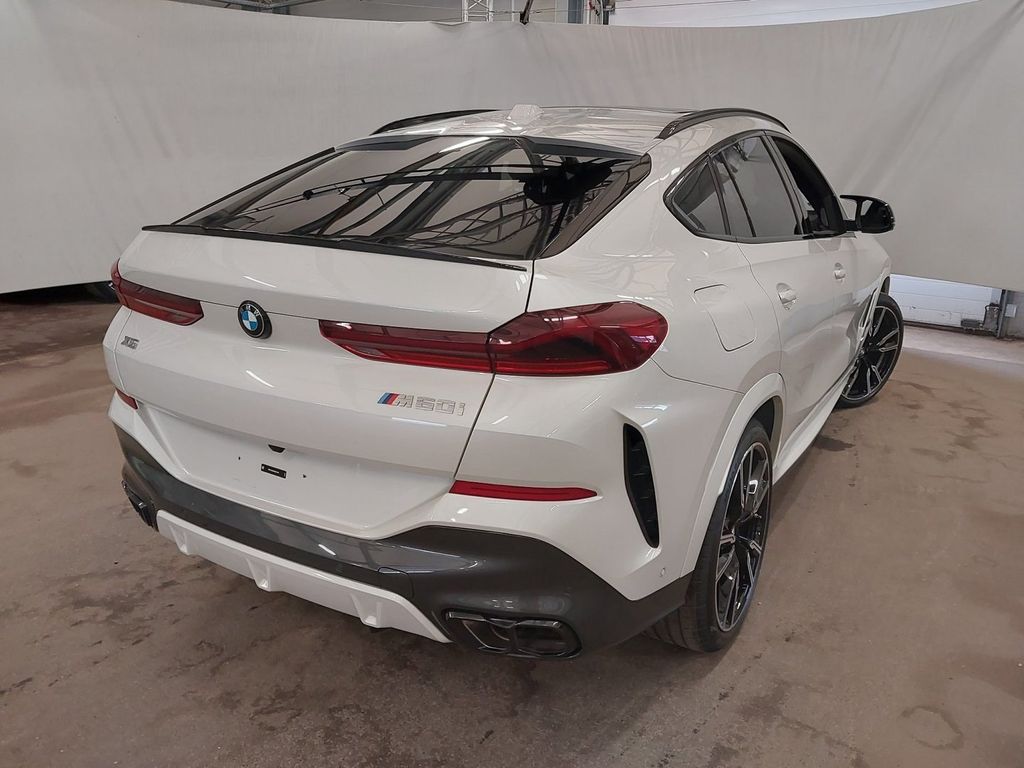 BMW X6 M60 2025 г. Белый, пробег 22759 км