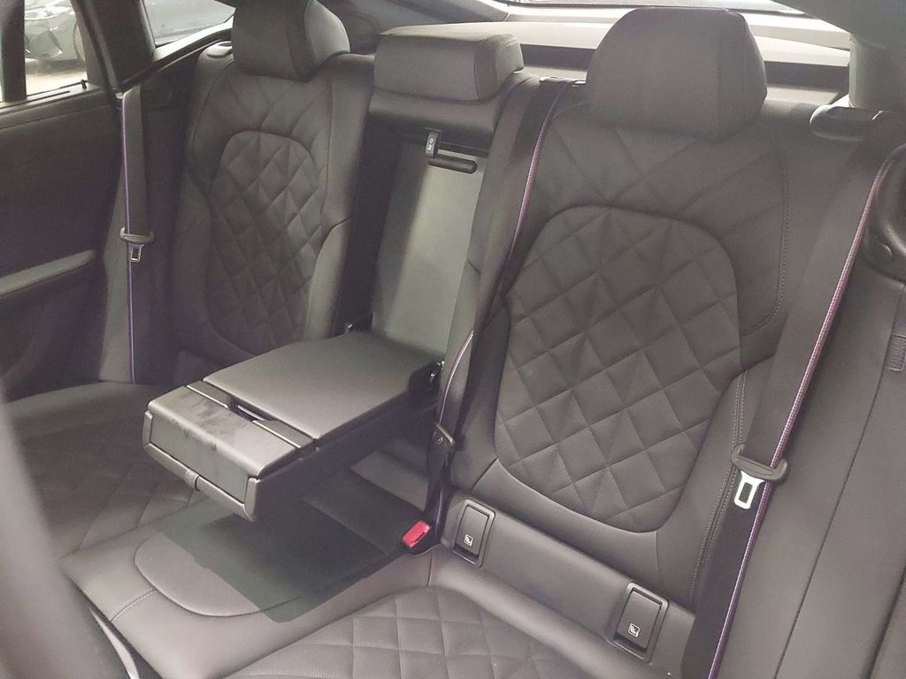 BMW X6 M60 2025 г. Белый, пробег 22759 км