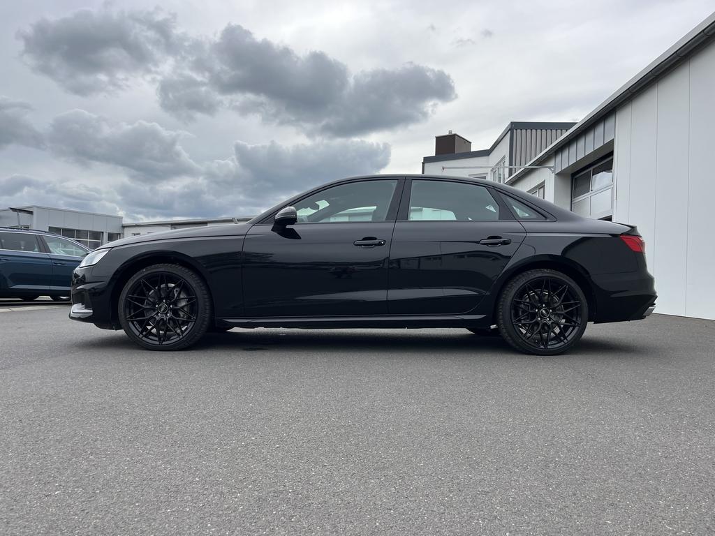 Audi A4 2023 г. Чёрный, пробег 49420 км