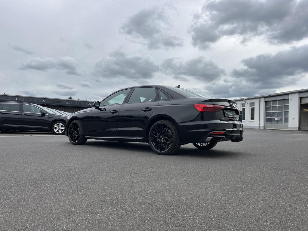 Audi A4 2023 г. Чёрный, пробег 49420 км