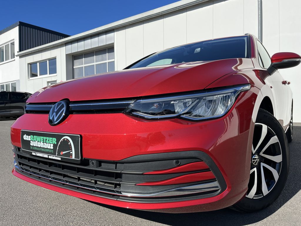 Volkswagen Golf 2023 г. Красный, пробег 29336 км