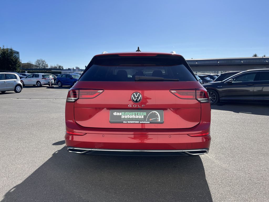 Volkswagen Golf 2023 г. Красный, пробег 29336 км