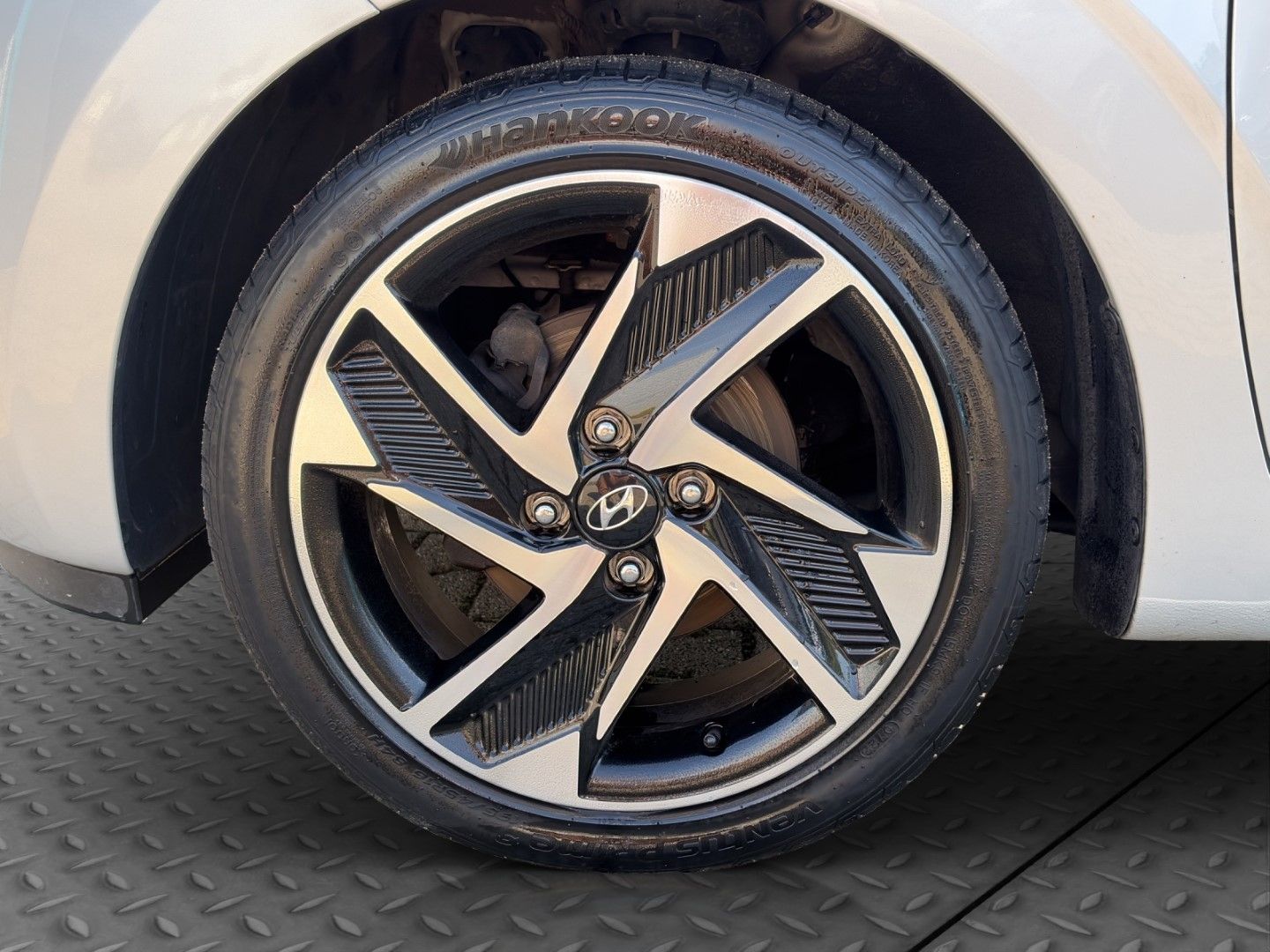 Hyundai i10 2022 г. Серебристый, пробег 57656 км