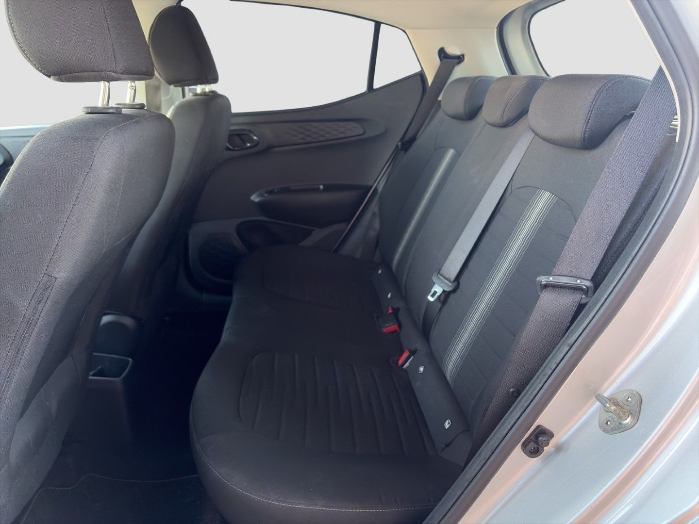 Hyundai i10 2022 г. Серебристый, пробег 57656 км