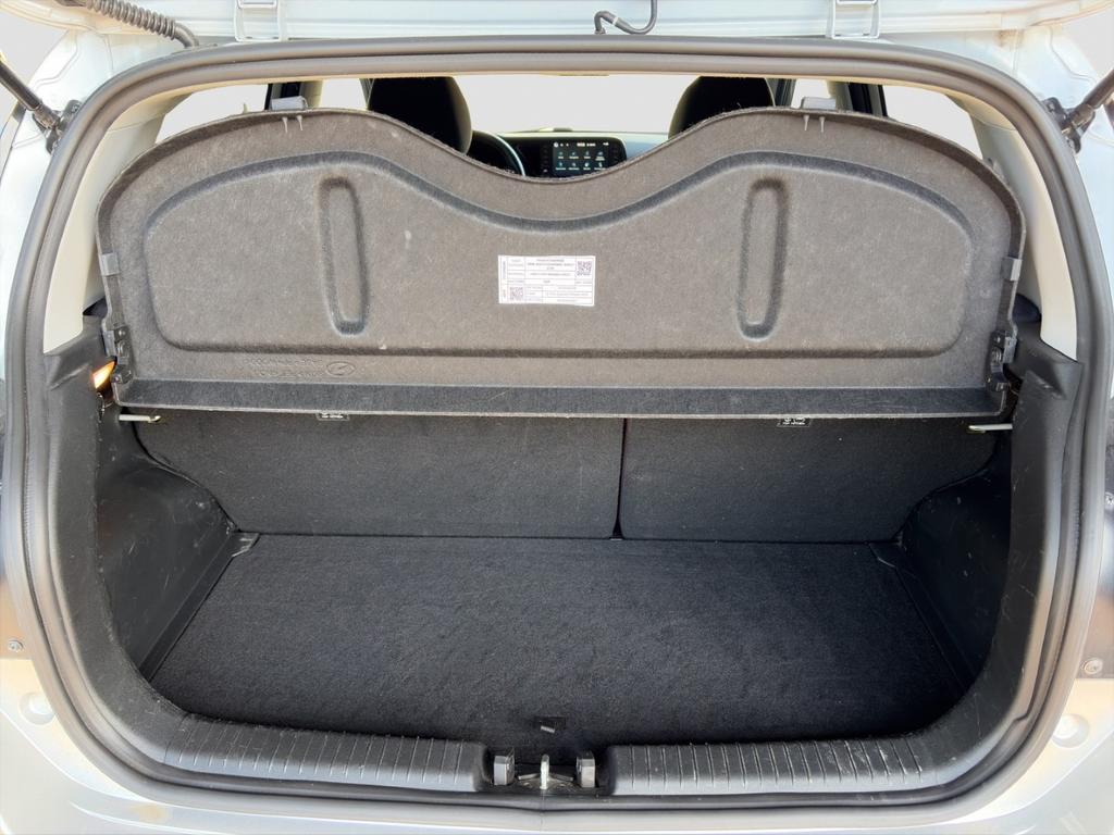 Hyundai i10 2022 г. Серебристый, пробег 57656 км