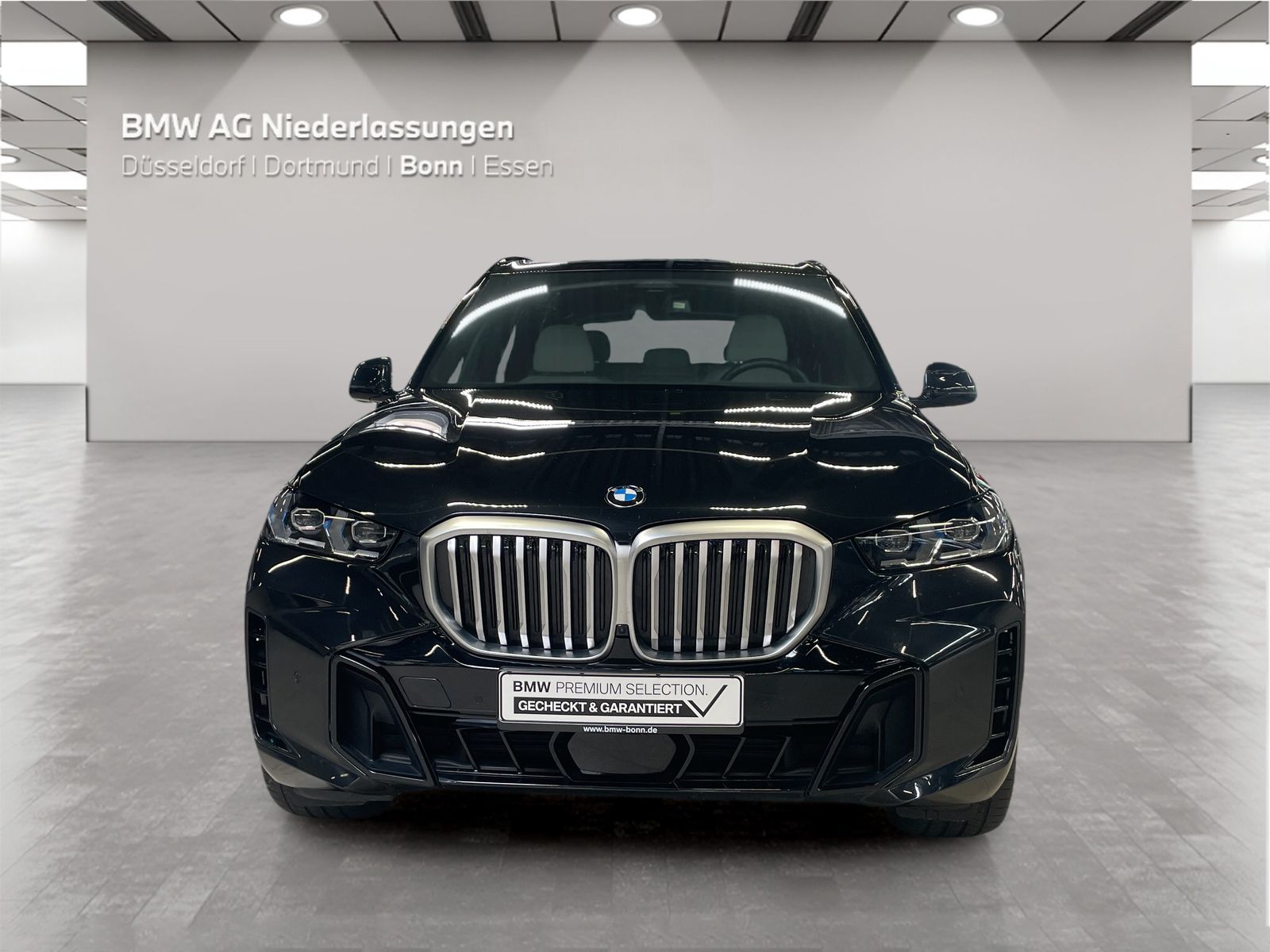 BMW X5 2023 г. Чёрный, пробег 42843 км