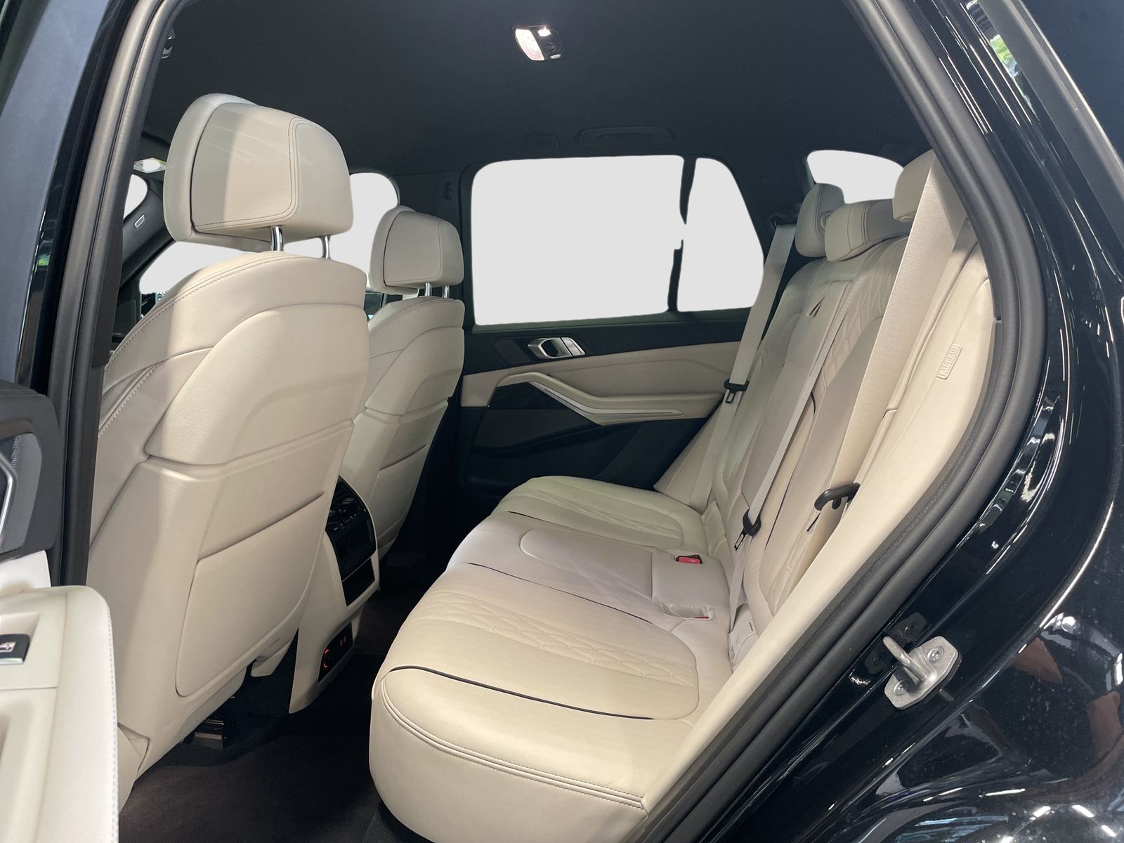 BMW X5 2023 г. Чёрный, пробег 42843 км