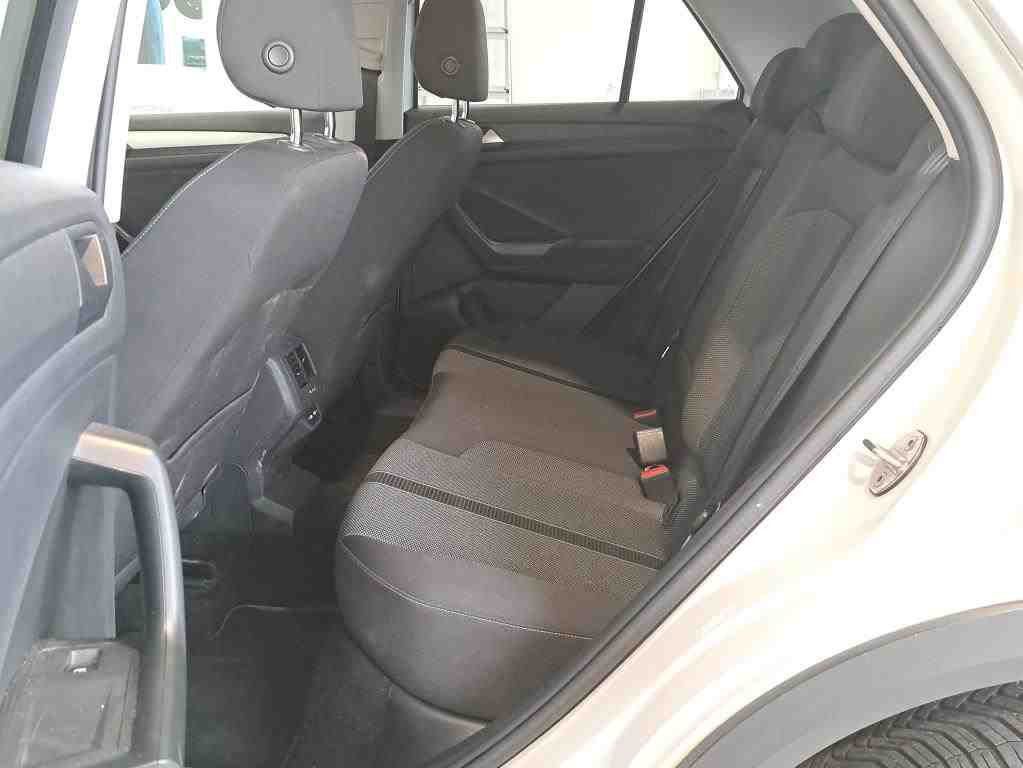 Volkswagen T-Roc 2022 г. Белый, пробег 48600 км