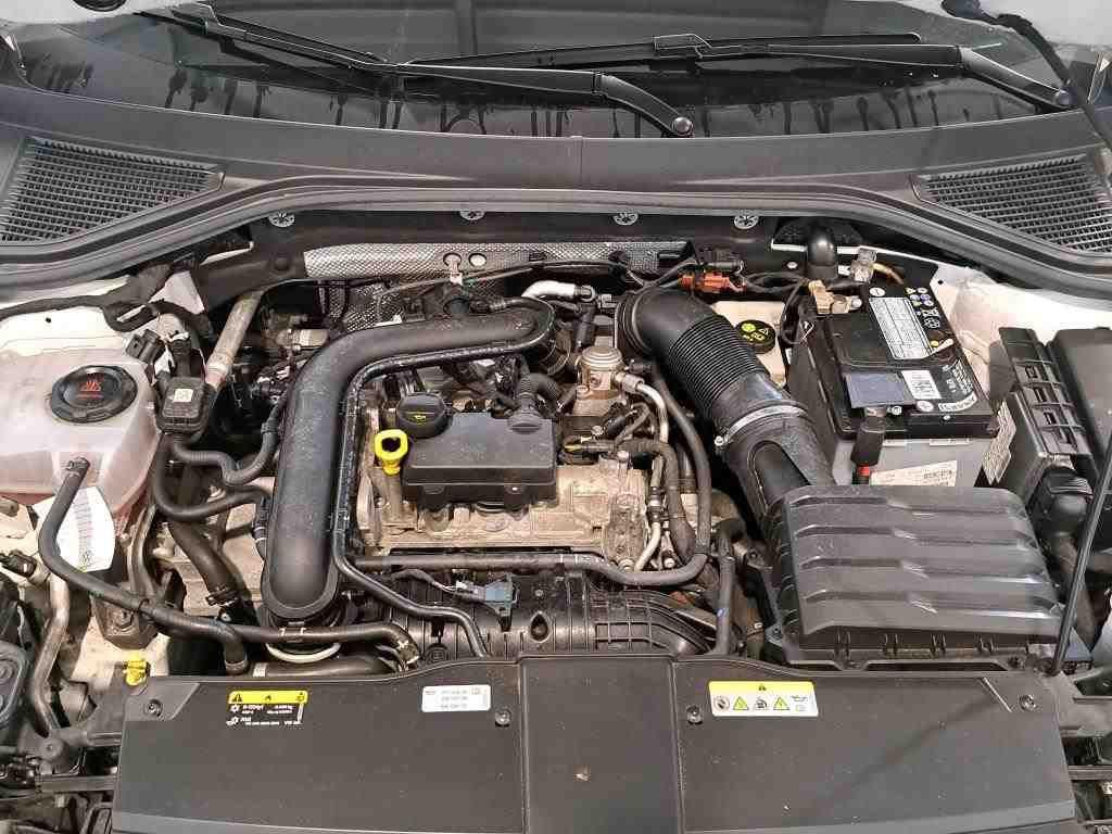 Volkswagen T-Roc 2022 г. Белый, пробег 48600 км
