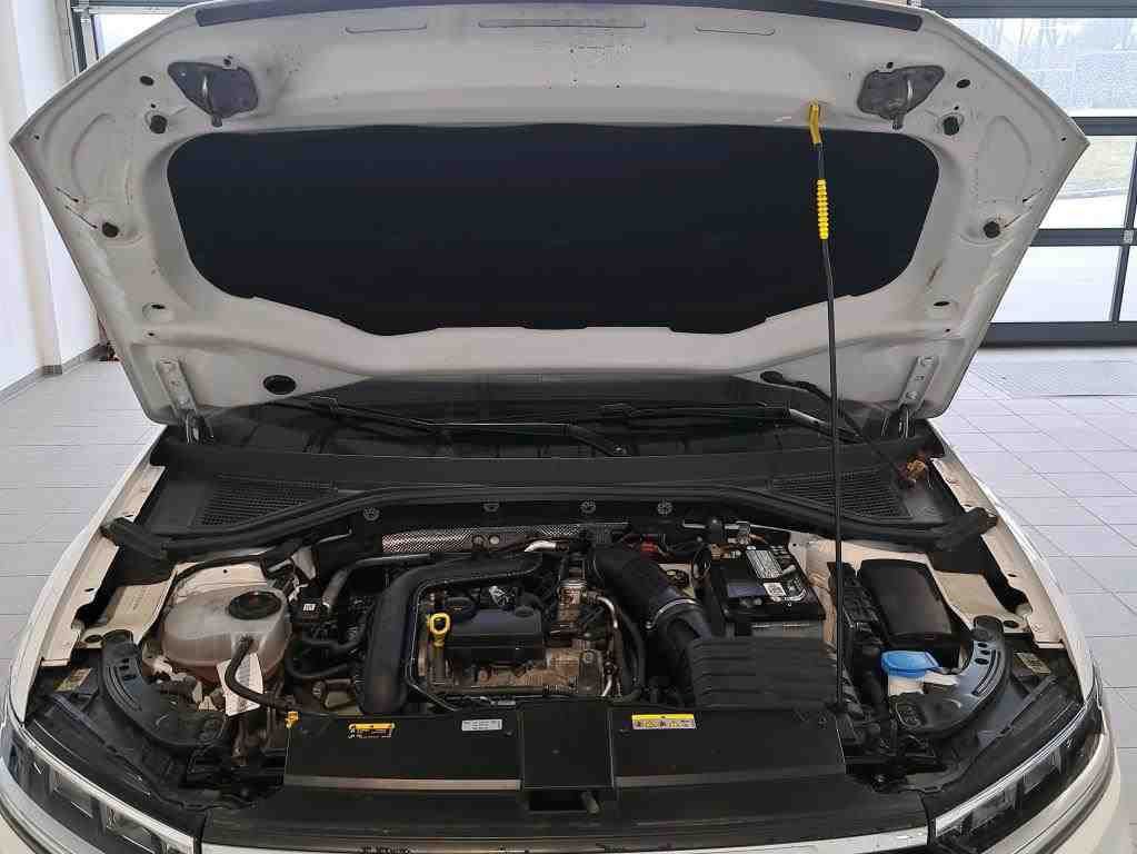 Volkswagen T-Roc 2022 г. Белый, пробег 48600 км