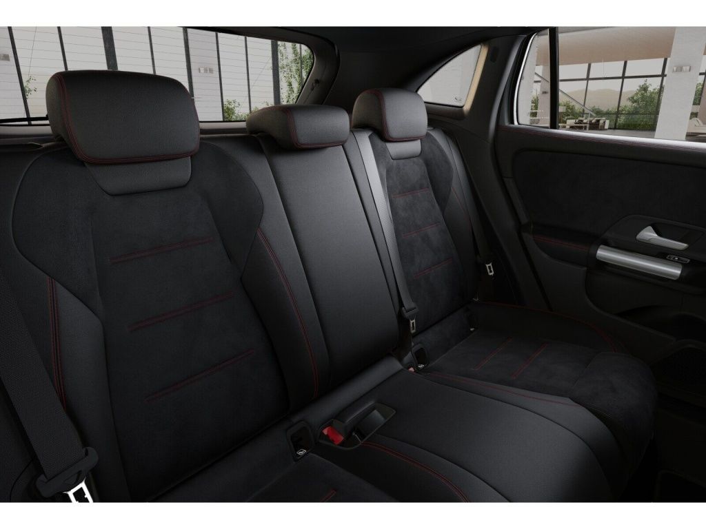 Mercedes-Benz GLA 220 2025 г. Серый, пробег 16915 км