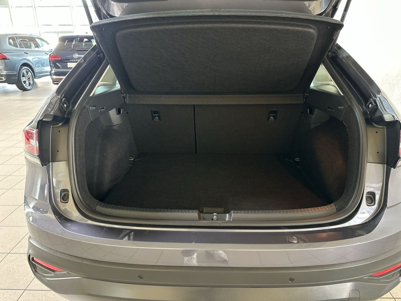Volkswagen Taigo 2022 г. Серый, пробег 33976 км