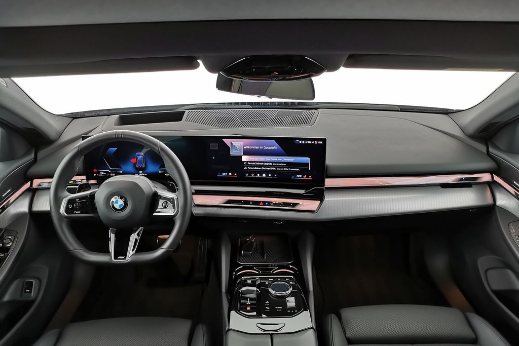BMW 520 2025 г. Серый, пробег 48971 км