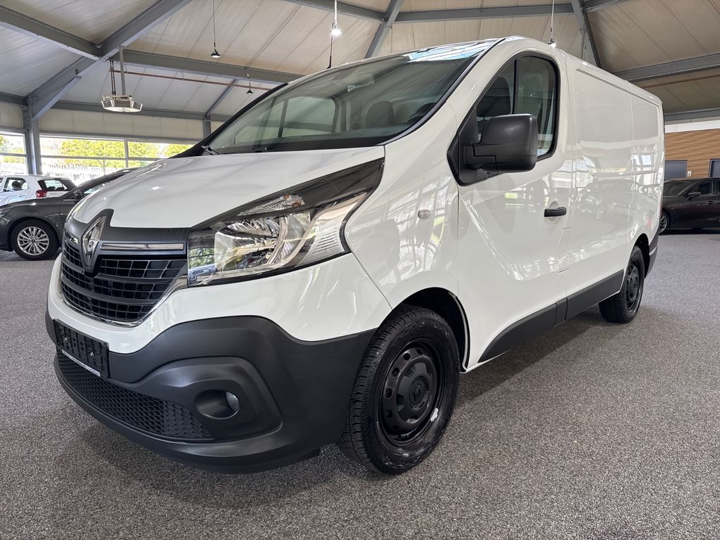 Renault Trafic 2021 г. Белый, пробег 57787 км