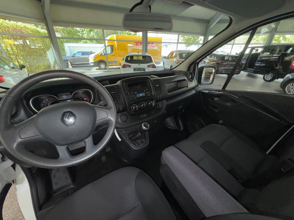 Renault Trafic 2021 г. Белый, пробег 57787 км