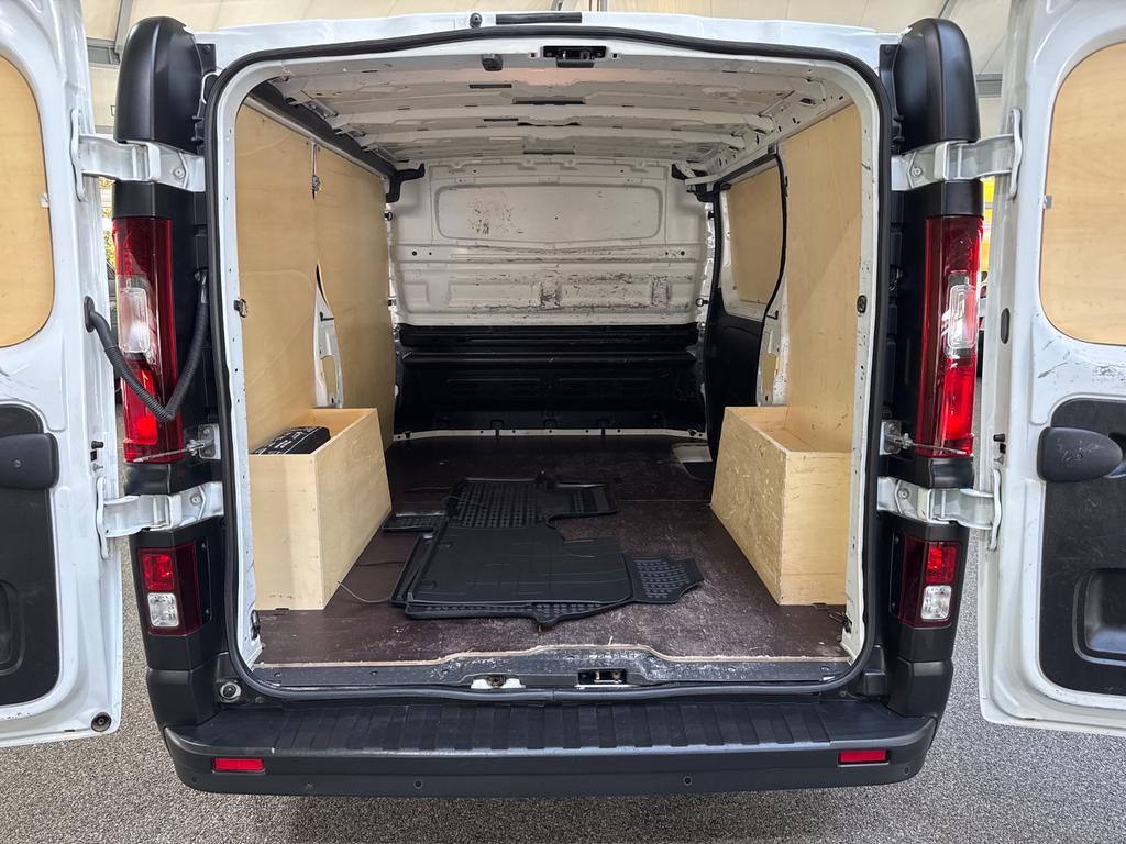 Renault Trafic 2021 г. Белый, пробег 57787 км