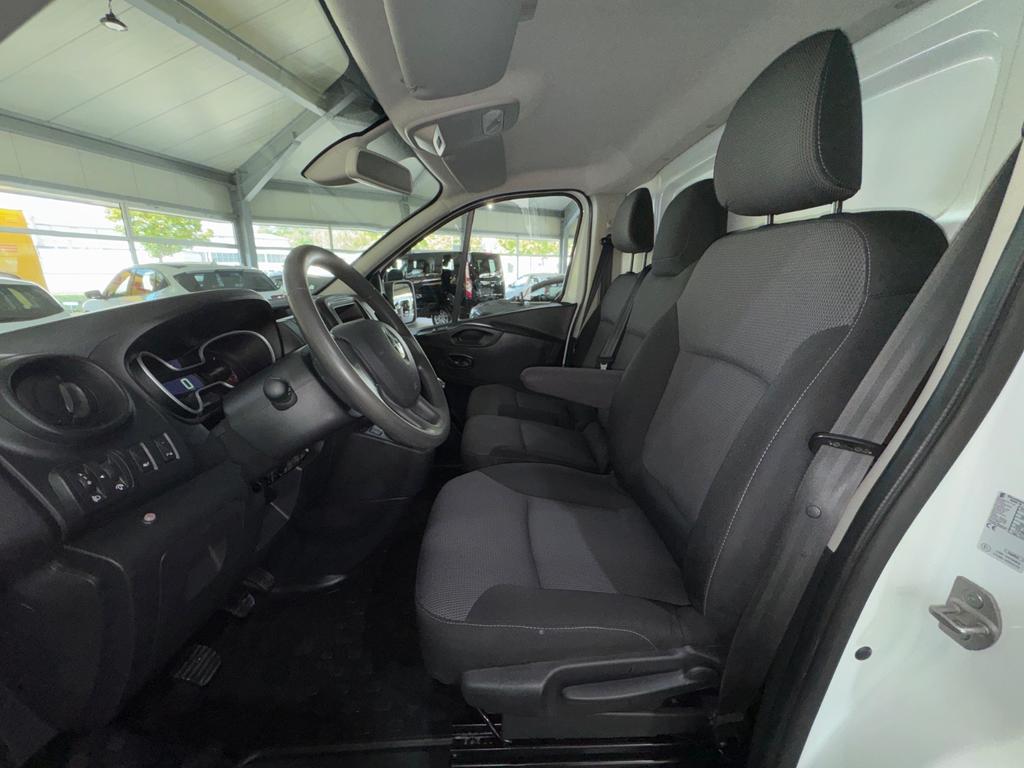 Renault Trafic 2021 г. Белый, пробег 57787 км