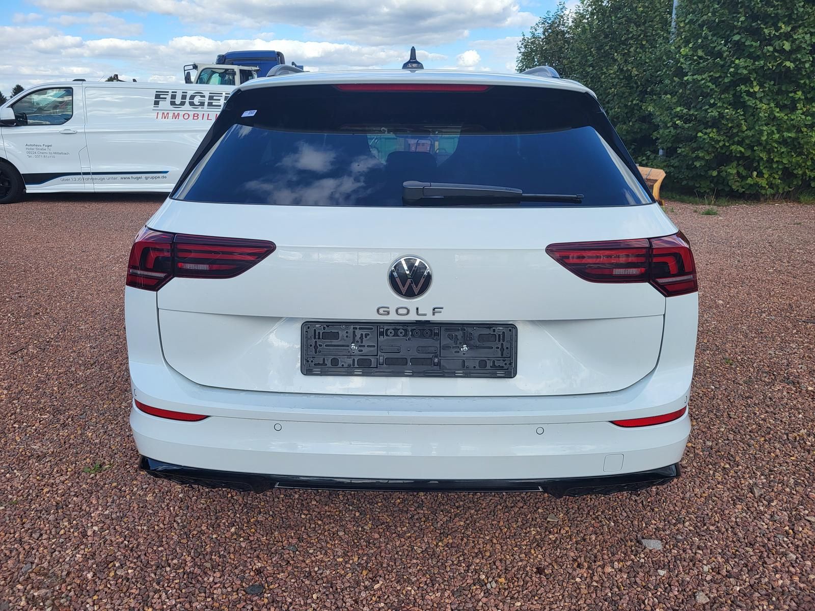 Volkswagen Golf 2025 г. Белый, пробег 55824 км