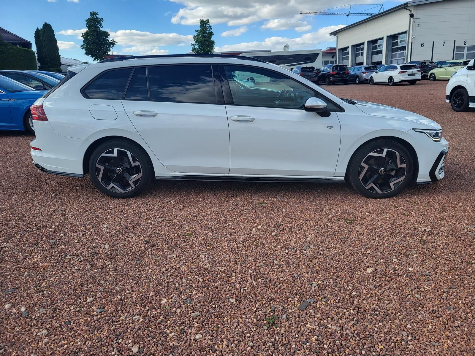 Volkswagen Golf 2025 г. Белый, пробег 55824 км