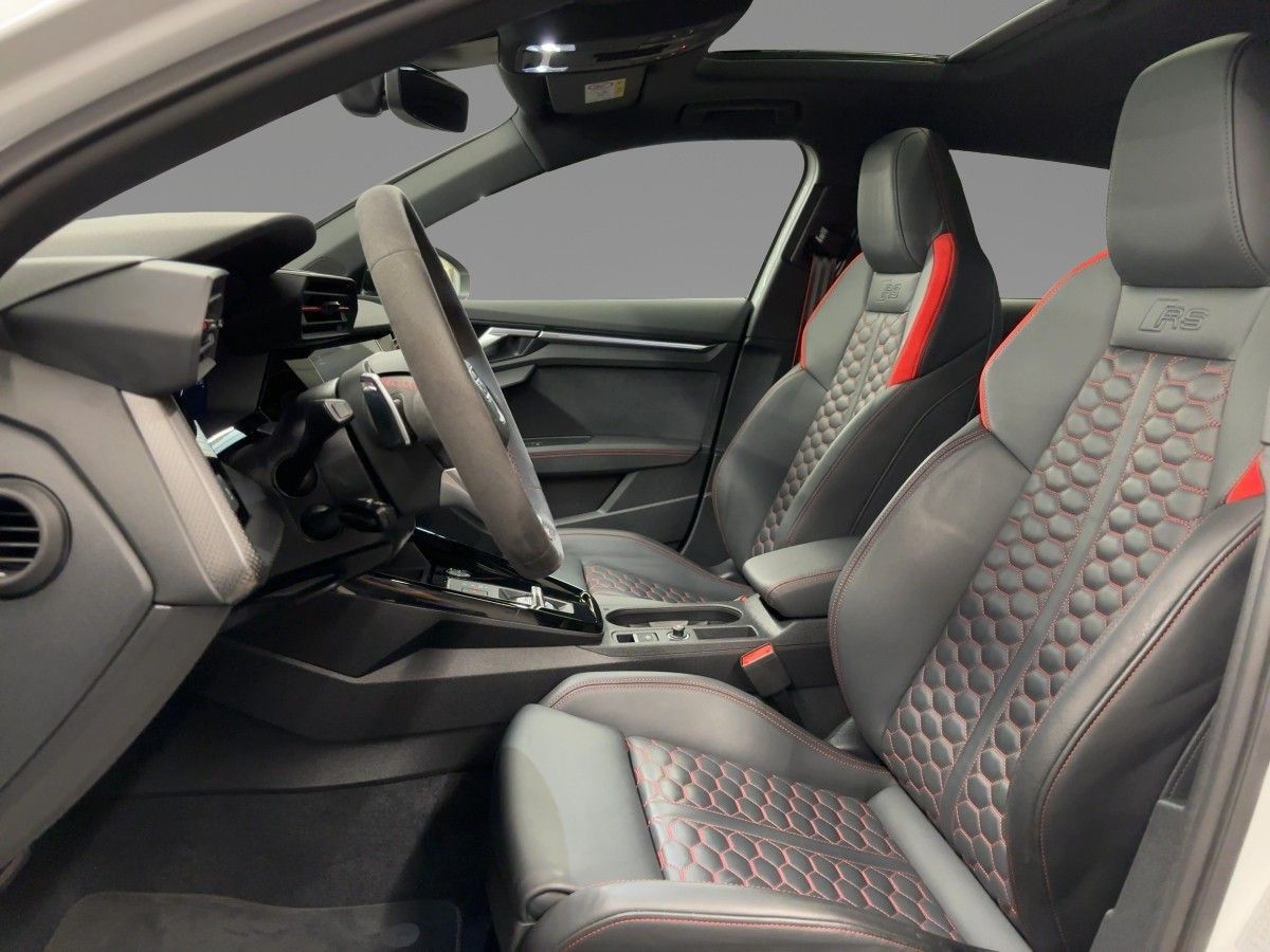Audi RS3 2022 г. Белый, пробег 34400 км