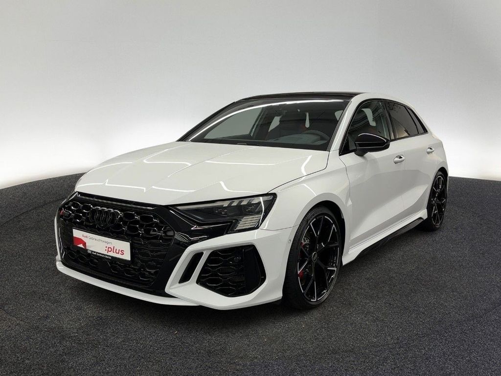 Audi RS3 2022 г. Белый, пробег 34400 км