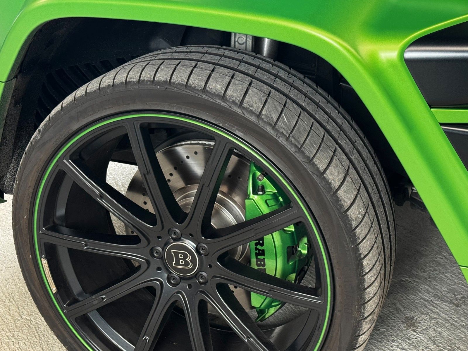 Mercedes-Benz G 63 AMG 2022 г. Зелёный, пробег 2150 км