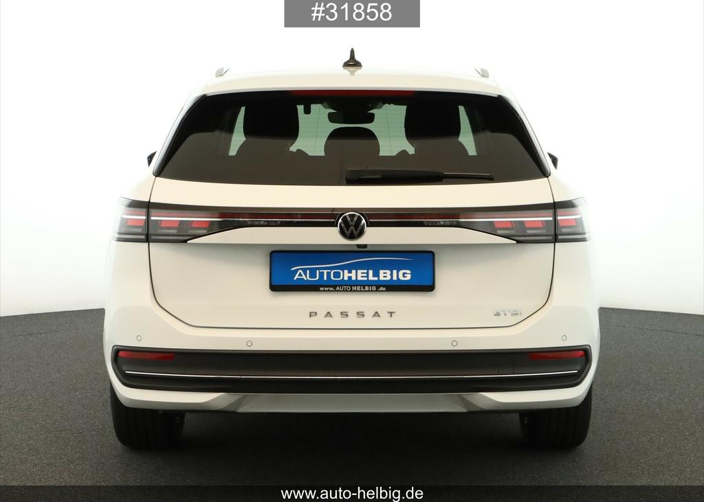 Volkswagen PASSAT VARIANT 2024 г. Белый, пробег 38200 км