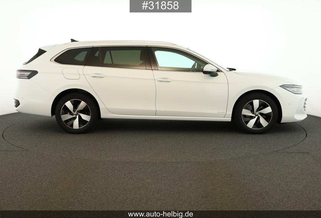 Volkswagen PASSAT VARIANT 2024 г. Белый, пробег 38200 км