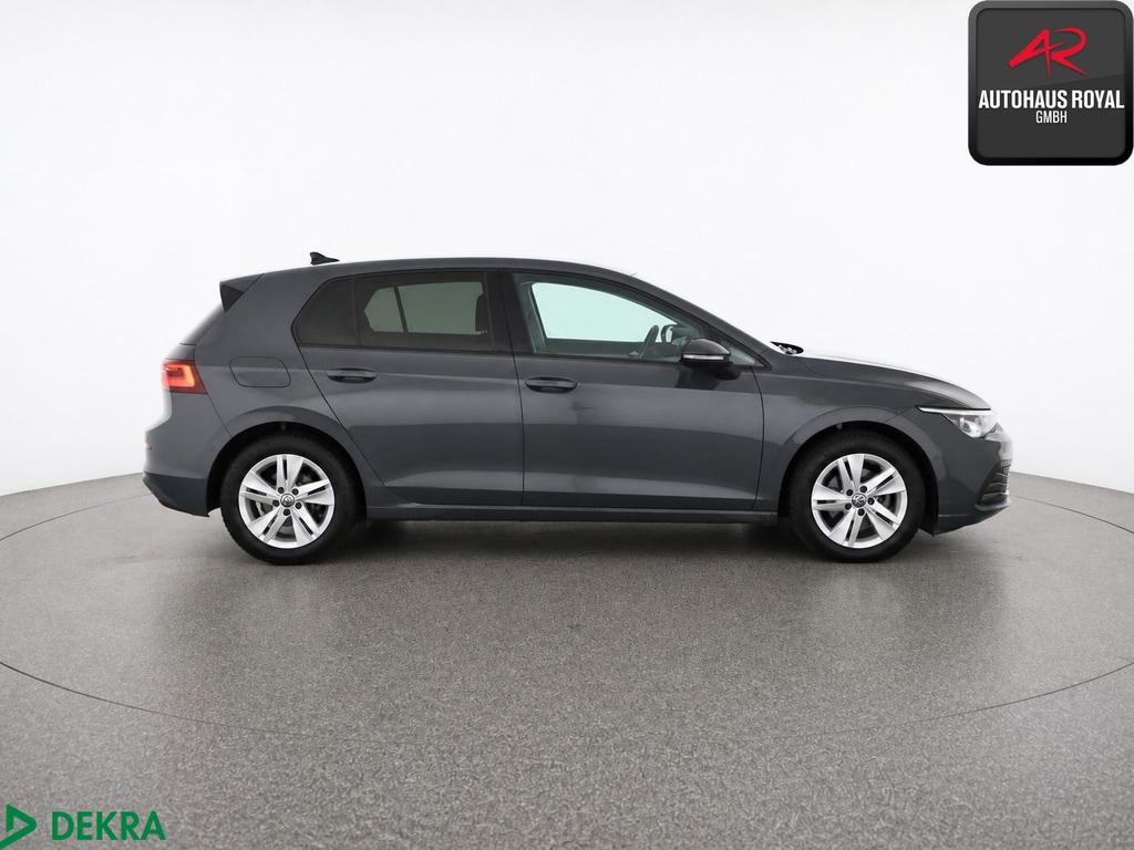 Volkswagen Golf 2022 г. Серый, пробег 37109 км