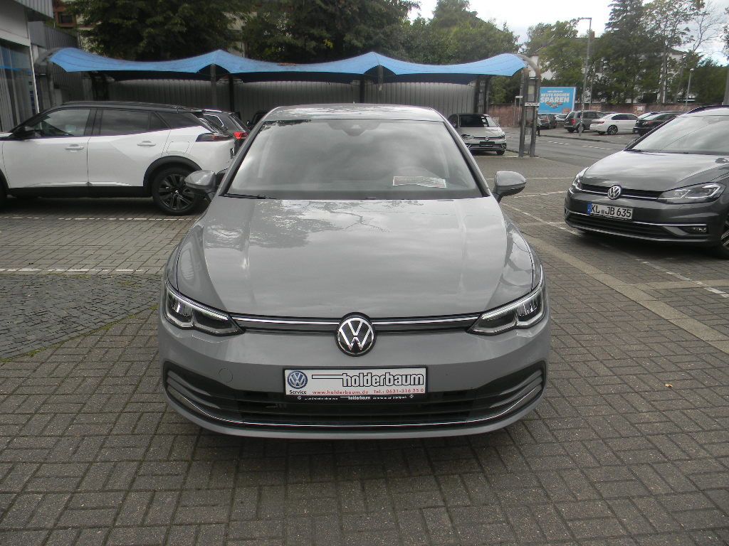 Volkswagen Golf 2023 г. Серый, пробег 34200 км