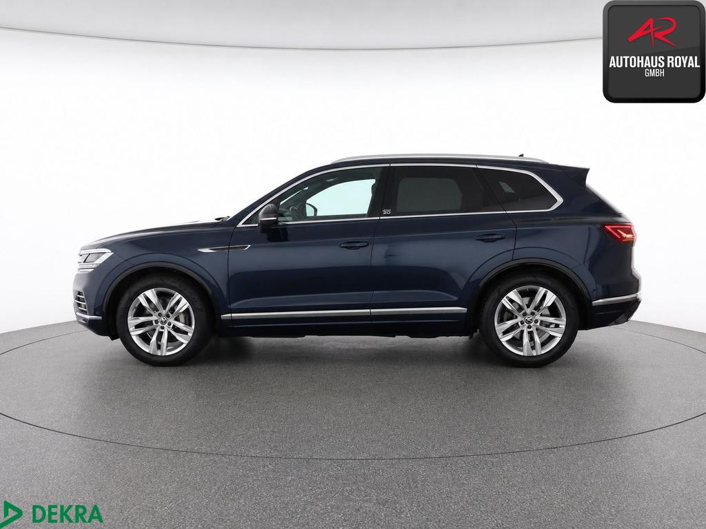 Volkswagen Touareg 2022 г. Синий, пробег 43279 км