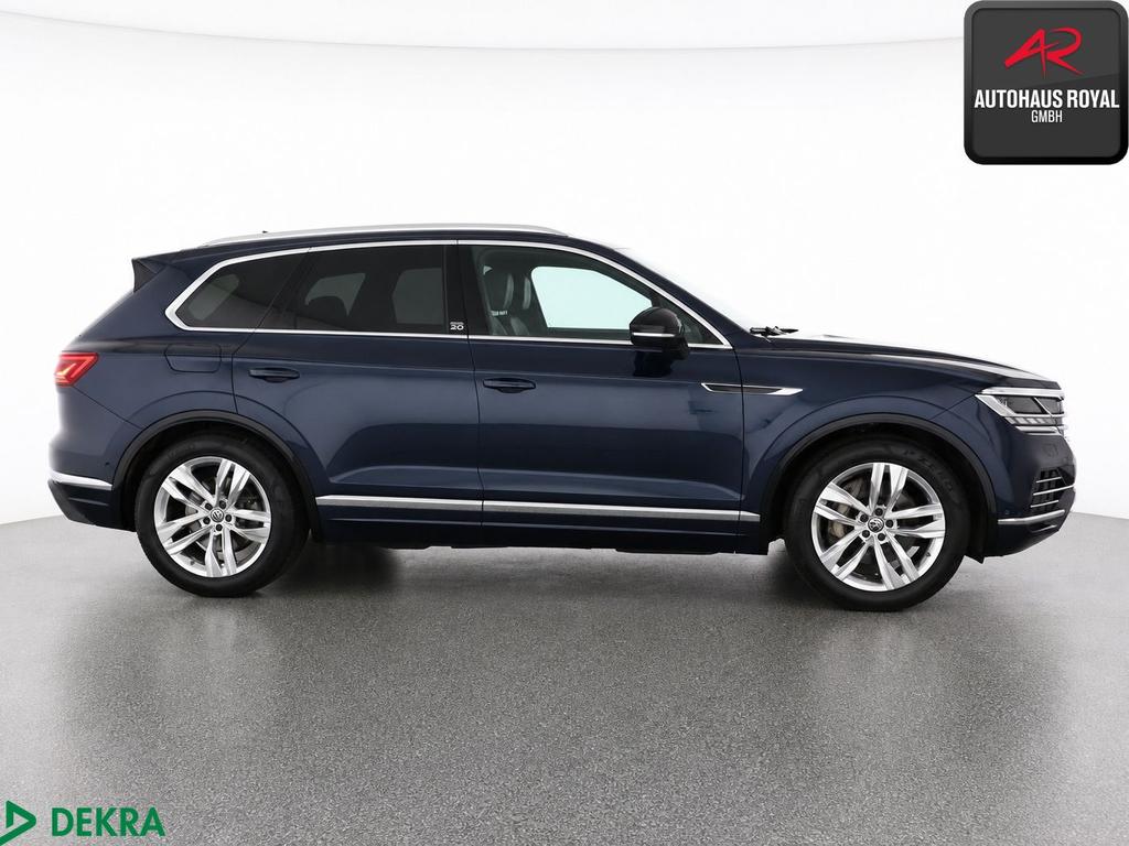 Volkswagen Touareg 2022 г. Синий, пробег 43279 км