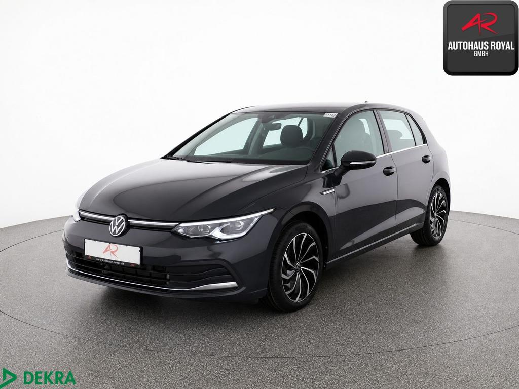 Volkswagen Golf 2024 г. Серый, пробег 22500 км