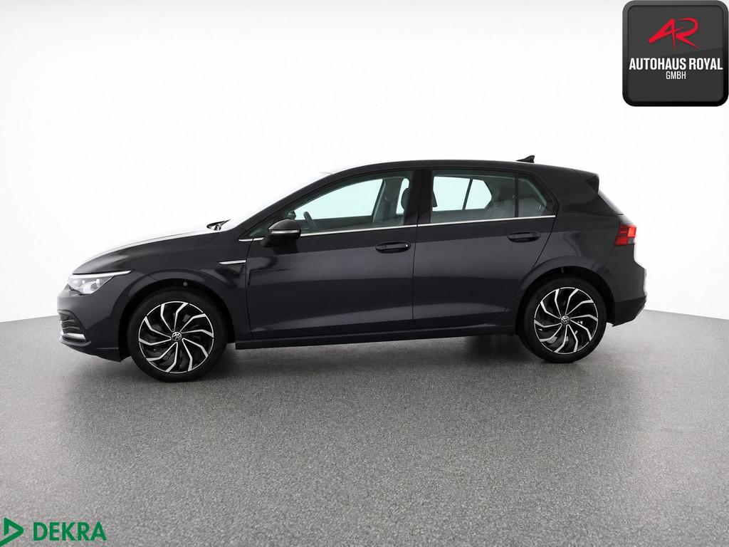 Volkswagen Golf 2024 г. Серый, пробег 22500 км