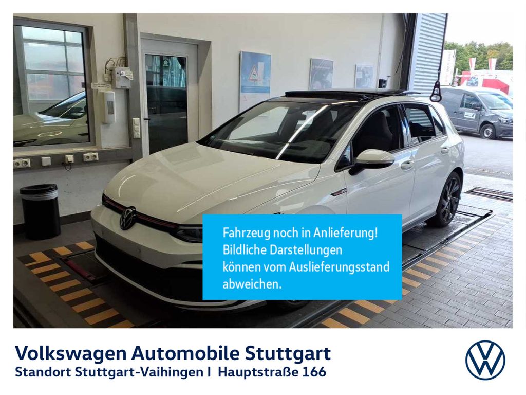 Volkswagen Golf 2023 г. Белый, пробег 40668 км