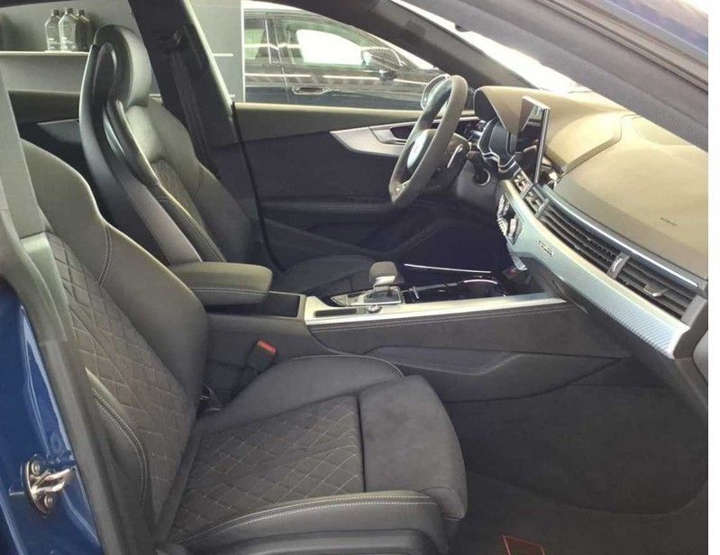 Audi RS5 2023 г. Синий, пробег 40819 км
