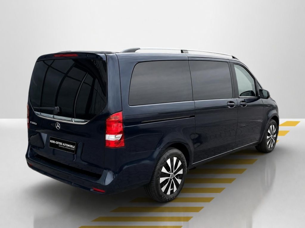 Mercedes-Benz V 300 2021 г. Синий, пробег 53941 км