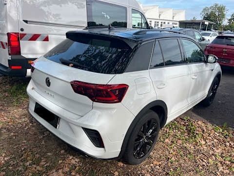 Volkswagen T-Roc 2023 г. Чёрный, пробег 30400 км