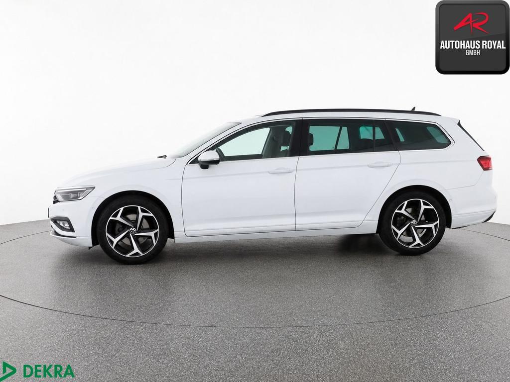Volkswagen Passat 2023 г. Белый, пробег 50000 км