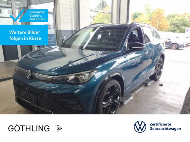 Volkswagen Tiguan 2024 г. Синий, пробег 32548 км