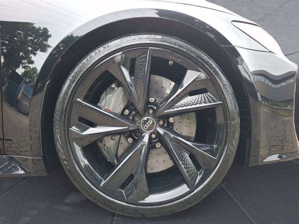 Audi RS6 2023 г. Чёрный, пробег 36467 км