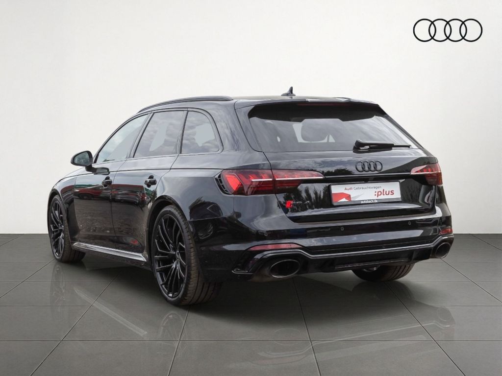 Audi RS4 2024 г. Чёрный, пробег 42650 км