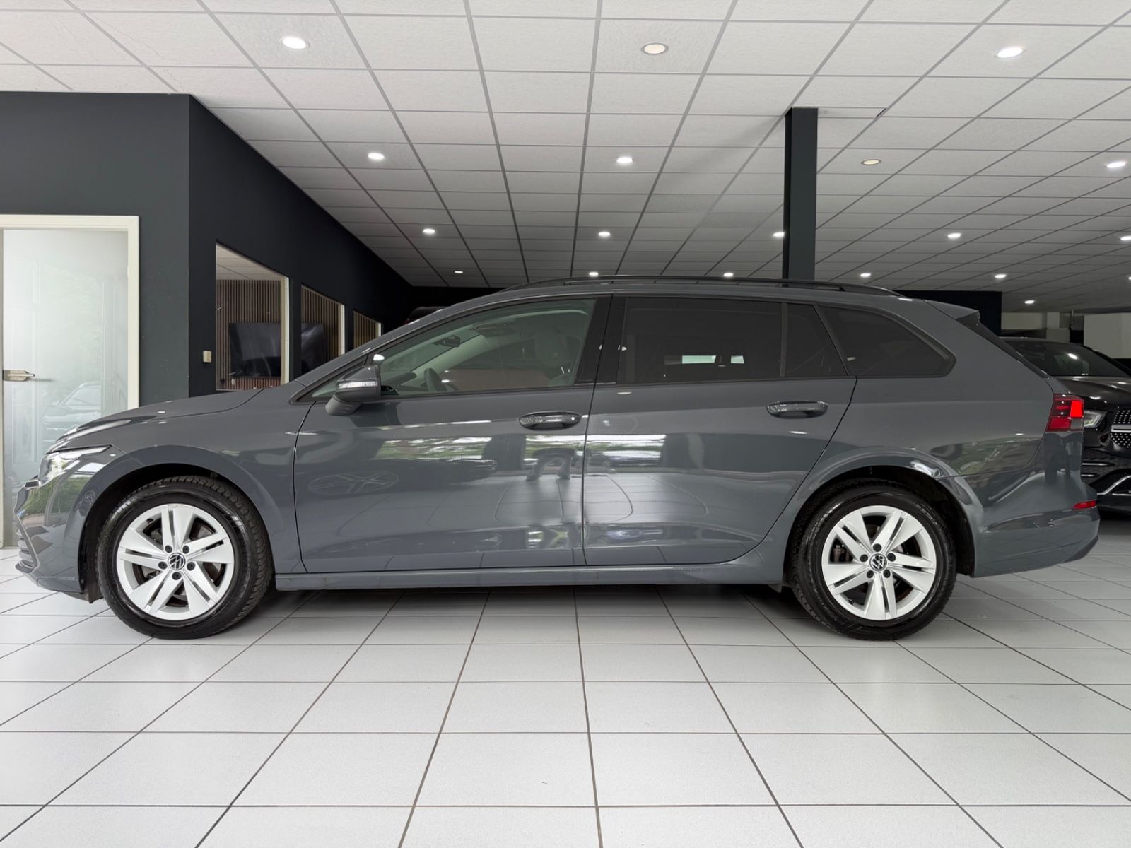 Volkswagen Golf 2023 г. Серый, пробег 59000 км
