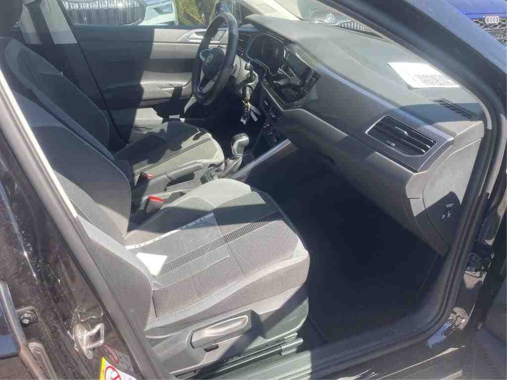 Volkswagen Polo 2023 г. Чёрный, пробег 35800 км