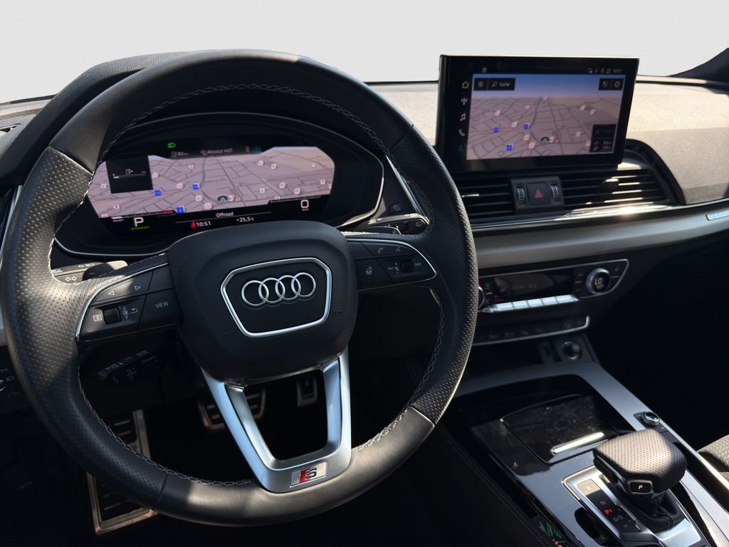 Audi Q5 2023 г. Серебристый, пробег 49800 км