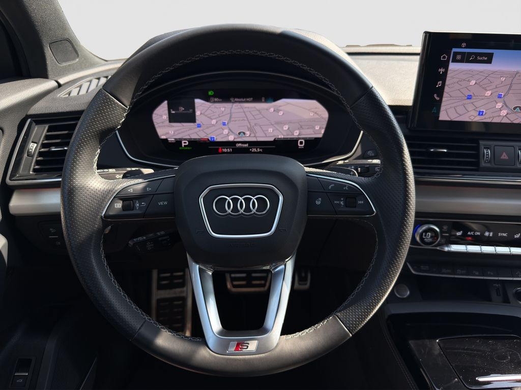 Audi Q5 2023 г. Серебристый, пробег 49800 км