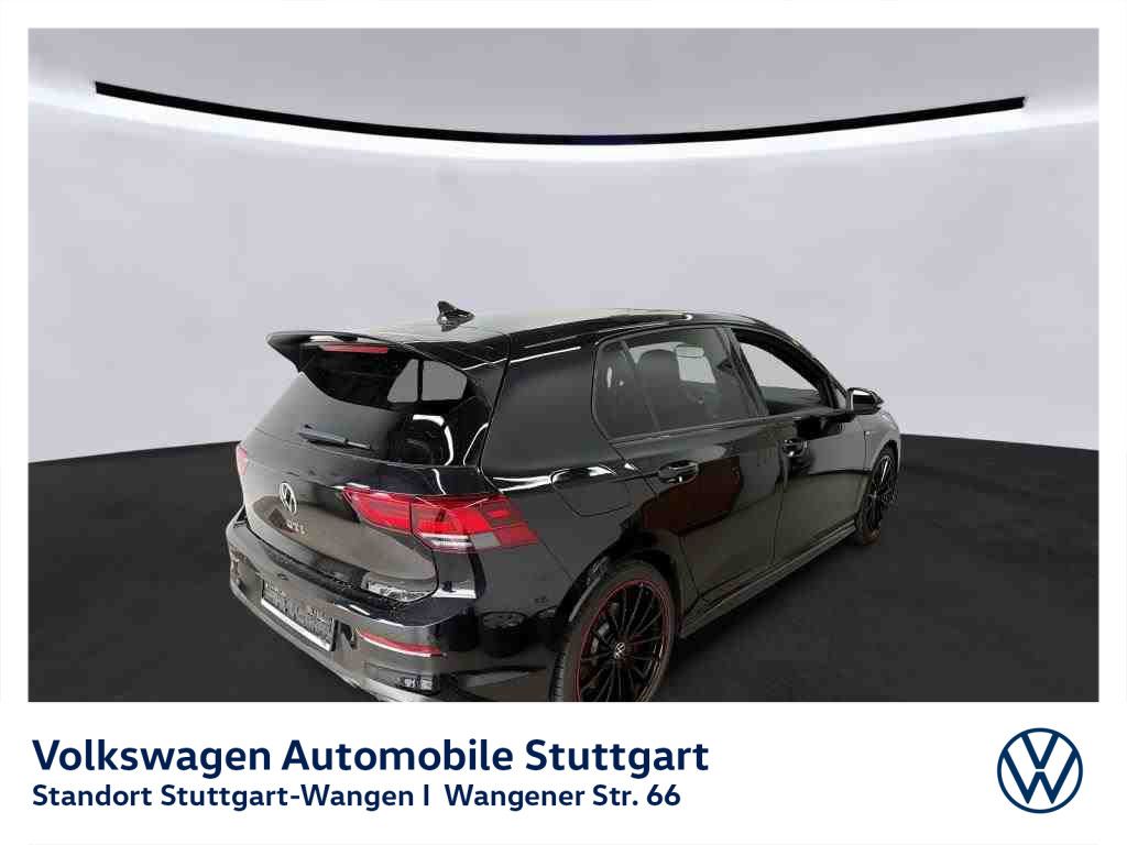 Volkswagen Golf 2023 г. Чёрный, пробег 24262 км