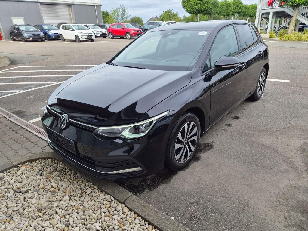 Volkswagen Golf 2023 г. Чёрный, пробег 57223 км