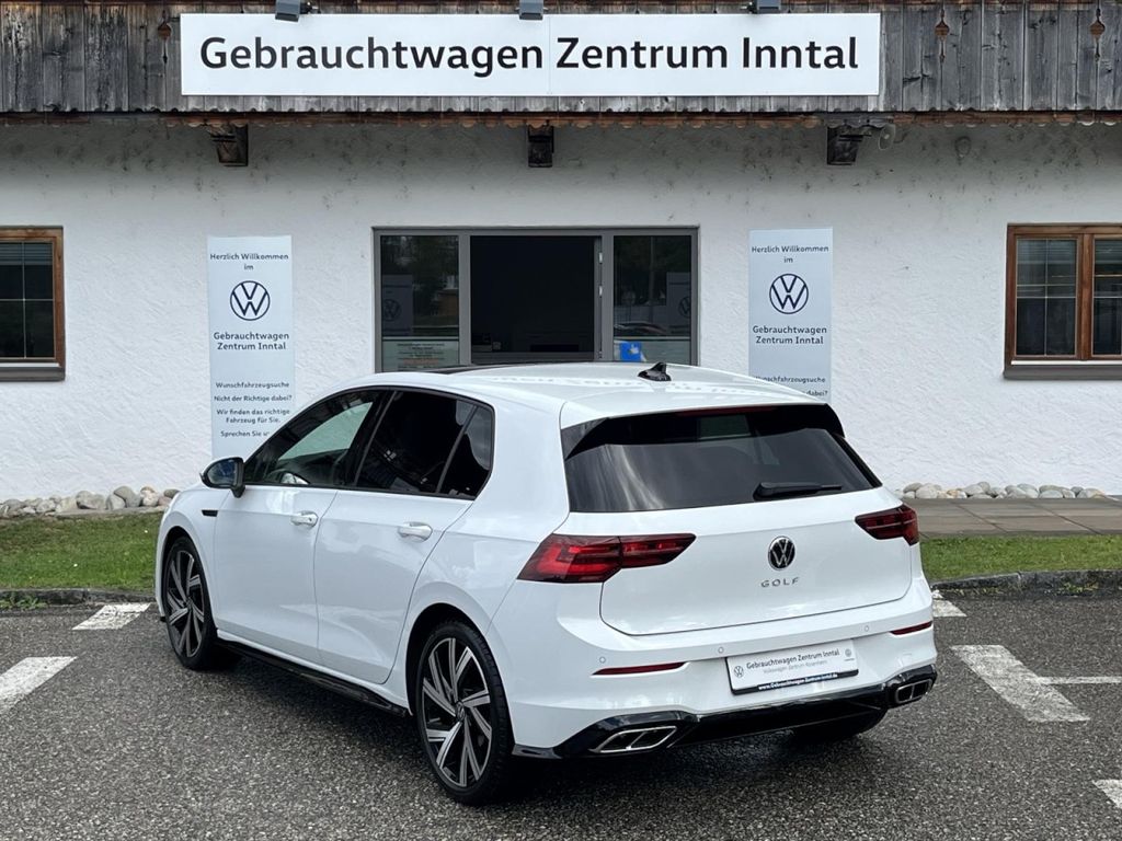 Volkswagen Golf 2022 г. Белый, пробег 38600 км