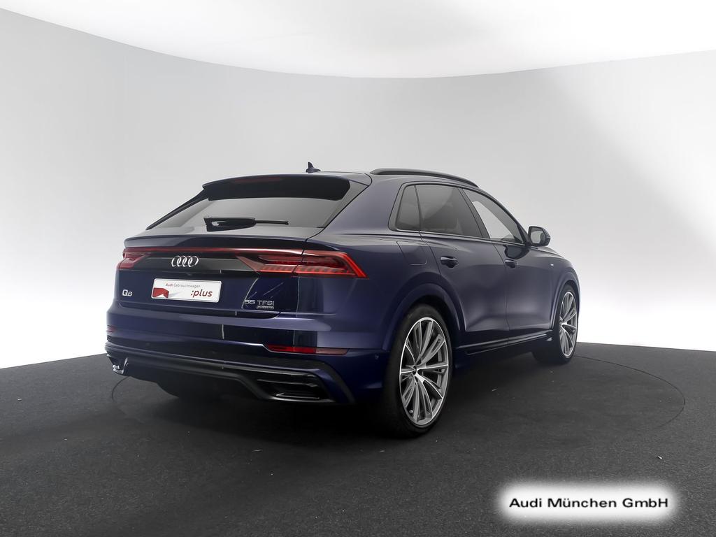 Audi Q8 2022 г. Синий, пробег 53809 км